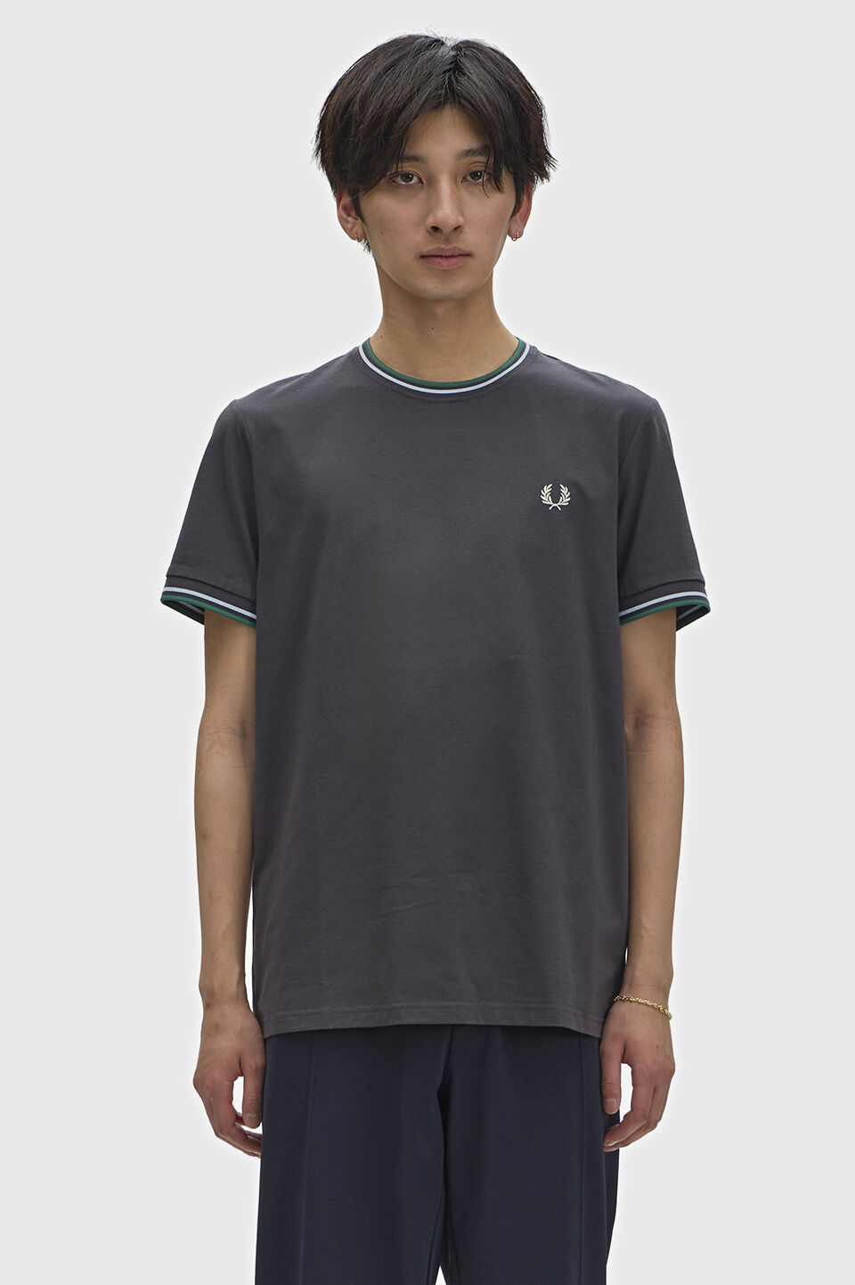 FRED PERRY 「Twin Tipped T-Shirt／ティップラインTシャツ M1588V」|Tシャツ・カットソー|