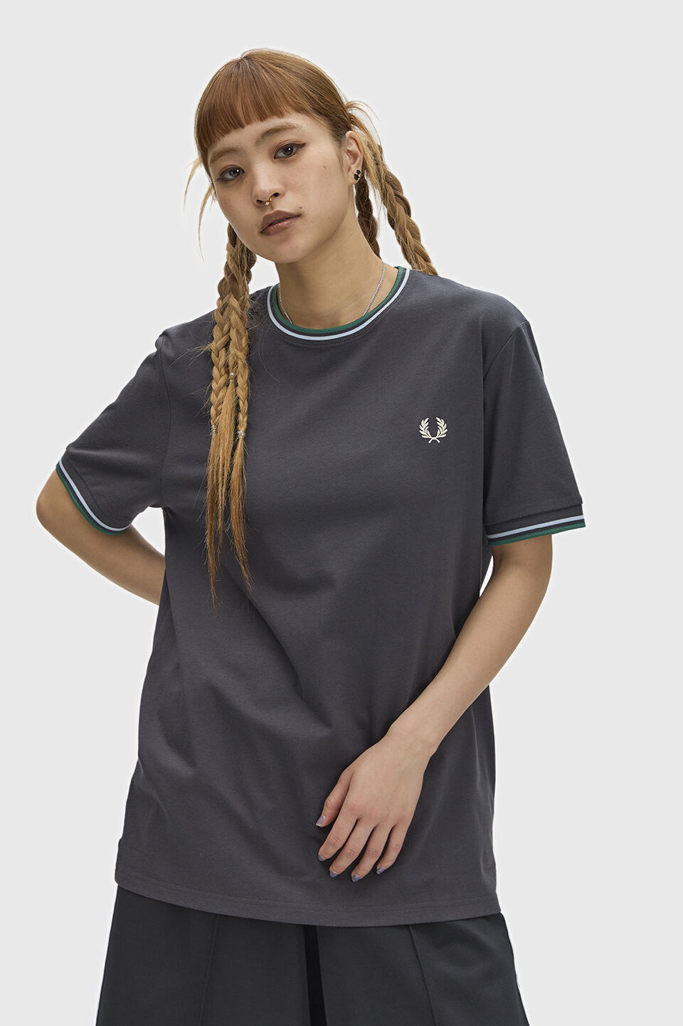 FRED PERRY 「Twin Tipped T-Shirt／ティップラインTシャツ M1588V」|Tシャツ・カットソー|