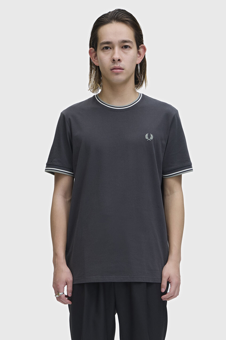 FRED PERRY 「Twin Tipped T-Shirt／ティップラインTシャツ M1588V」|Tシャツ・カットソー|