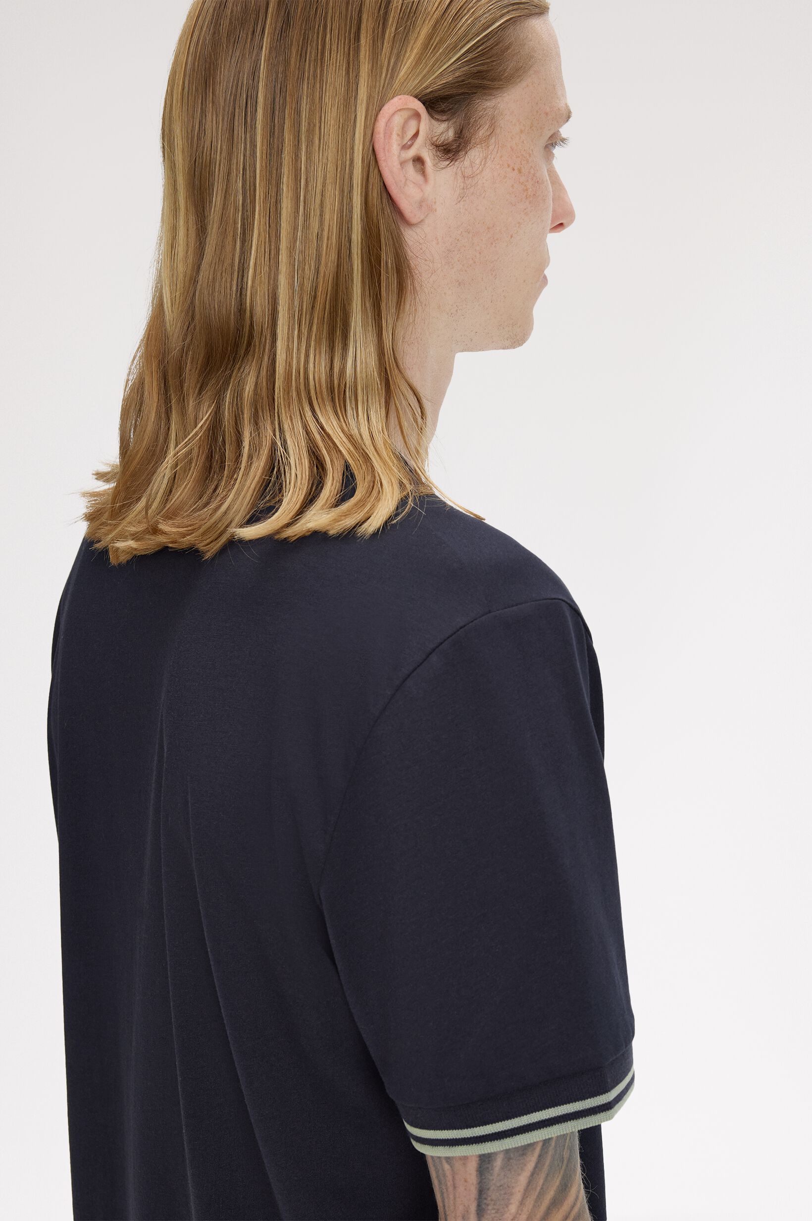 FRED PERRY 「Twin Tipped T-Shirt／ティップラインTシャツ M1588V」|Tシャツ・カットソー|
