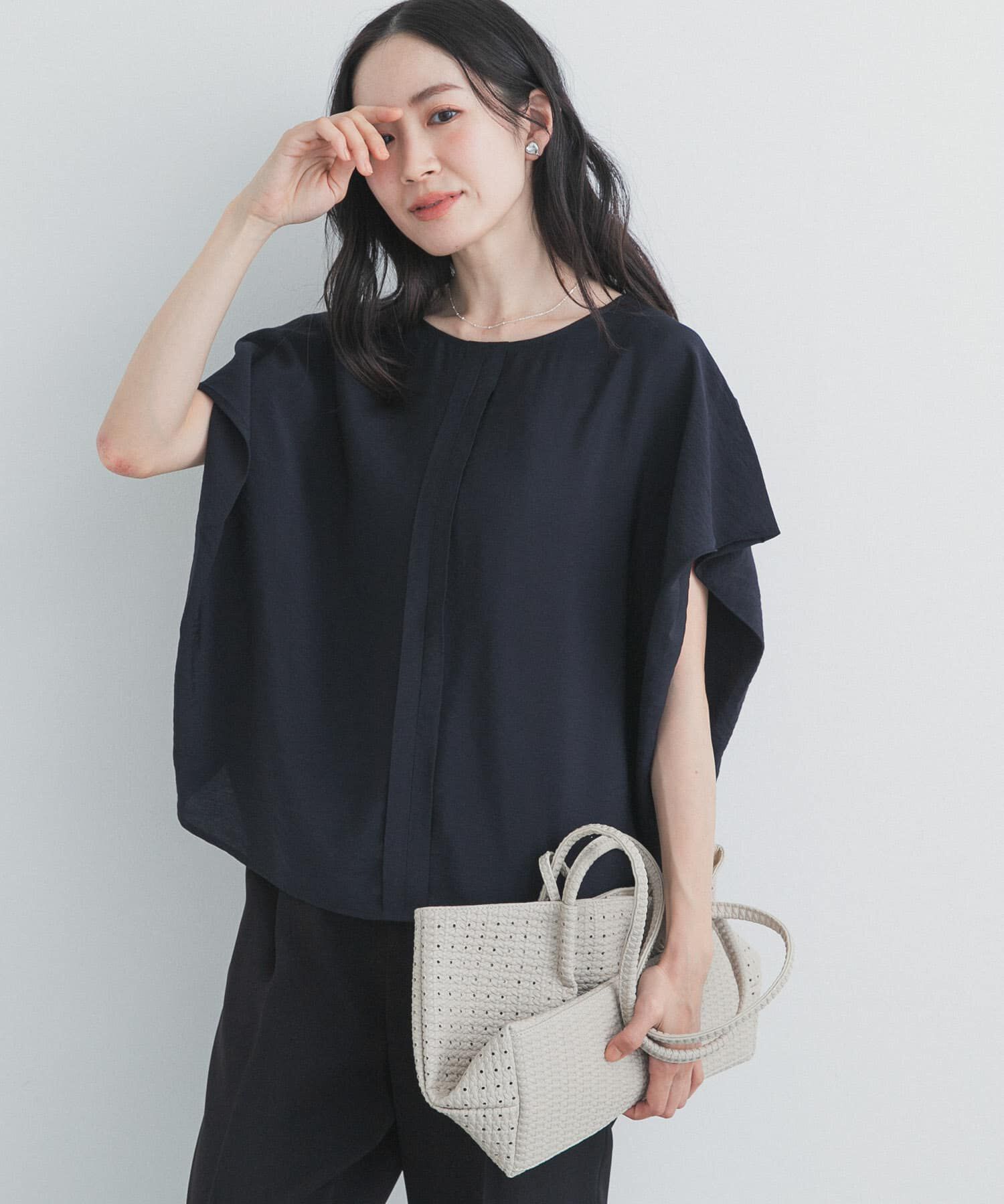 URBAN RESEARCH DOORS「センタータックコクーンブラウス」|シャツ・ブラウス|ネイビー