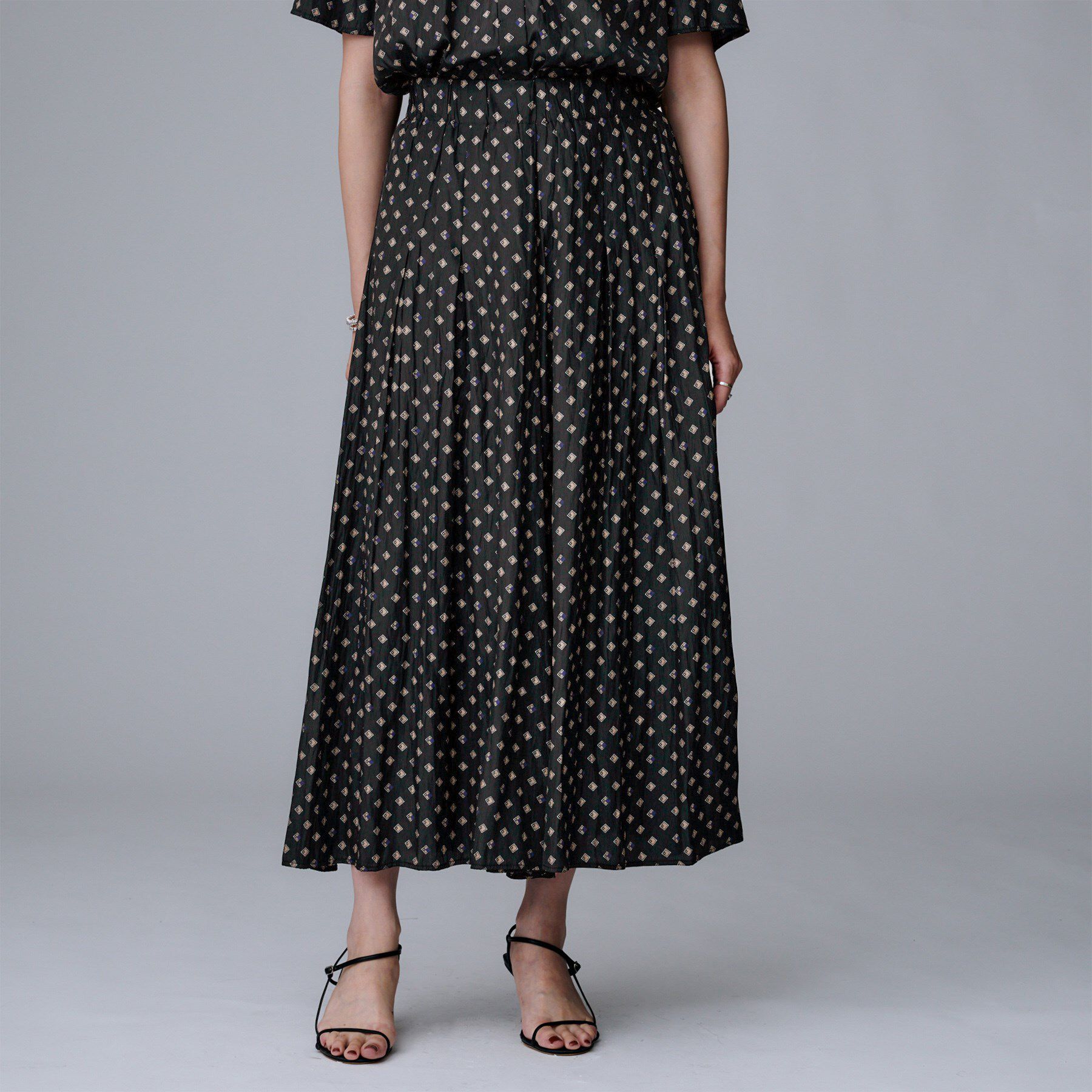 UNTITLED「【セットアップ可/ウエストゴム/リラクシー】スクエアジオメ柄スカーチョ」|その他|ブラック(119)