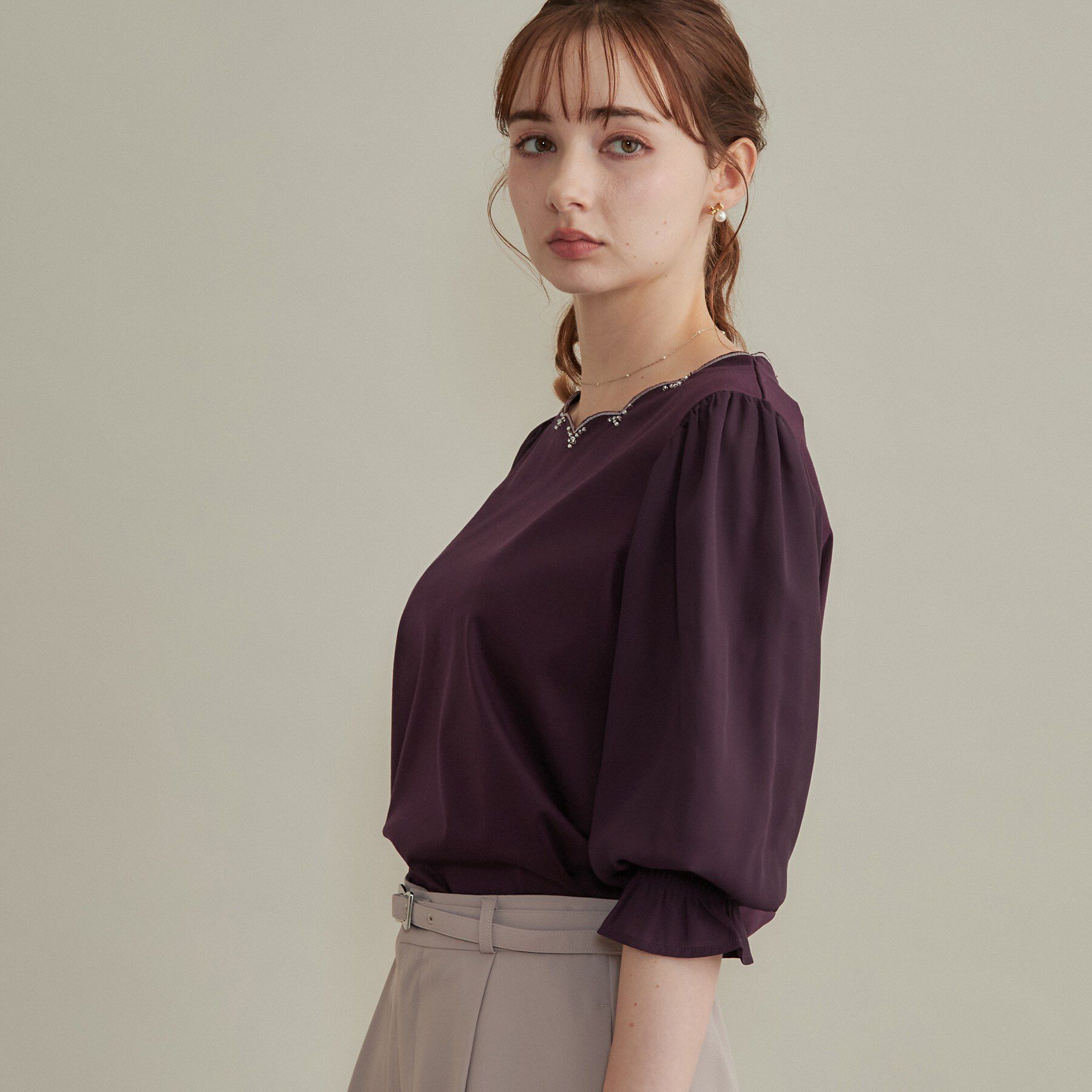 Couture broach「【顔まわり華やぐ・接触冷感・UVカット】スカラ刺繍トップス」|Tシャツ・カットソー|