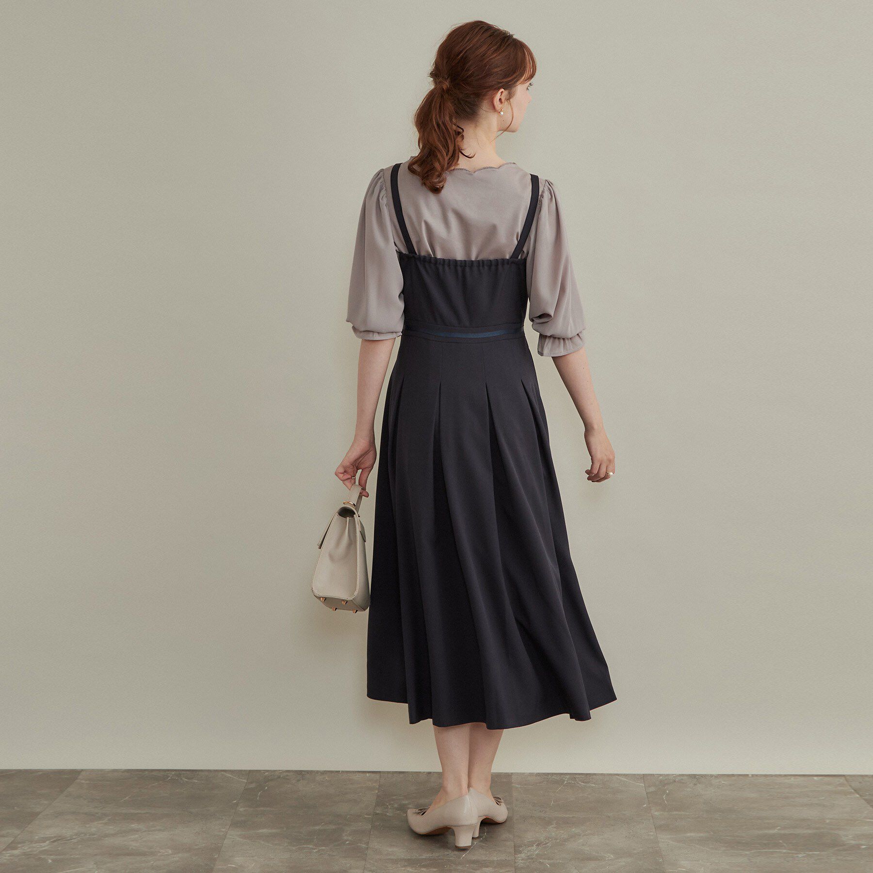 Couture broach「【顔まわり華やぐ・接触冷感・UVカット】スカラ刺繍トップス」|Tシャツ・カットソー|