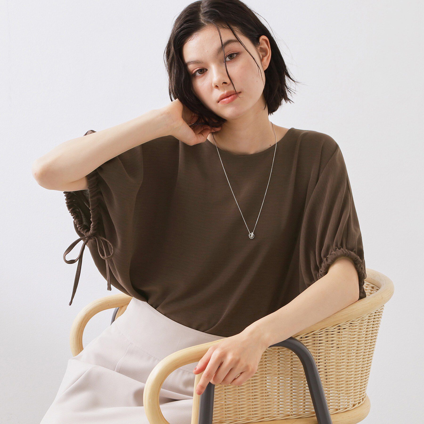 THE SHOP TK「【ひんやり/防しわ/UV/吸水速乾】袖ドロストドルマントップス」|シャツ・ブラウス|ブラウン(943)