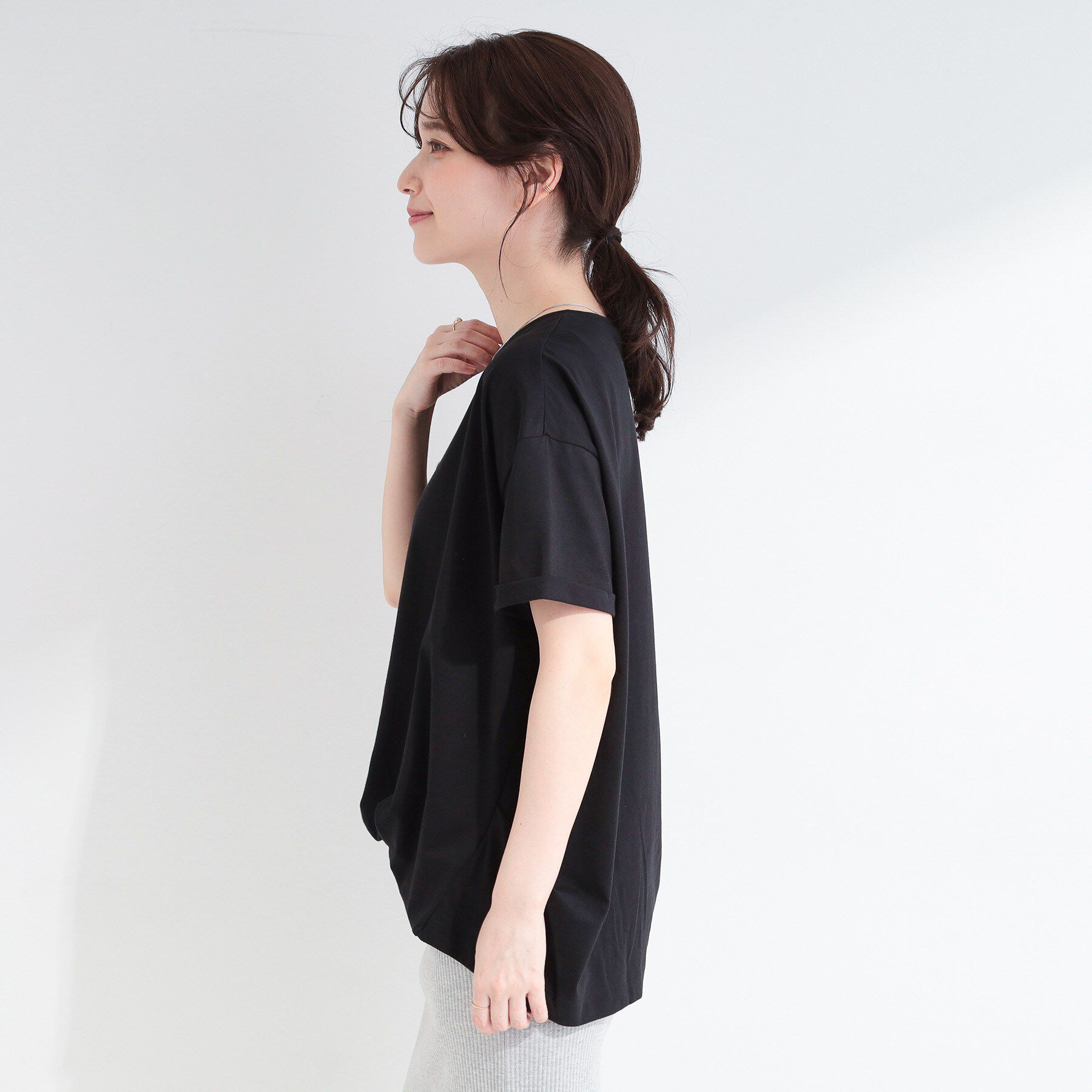 SHOO･LA･RUE「【ひんやり/体型カバー/S-LL】インせず決まる フロントタックデザインTシャツ」|Tシャツ・カットソー|