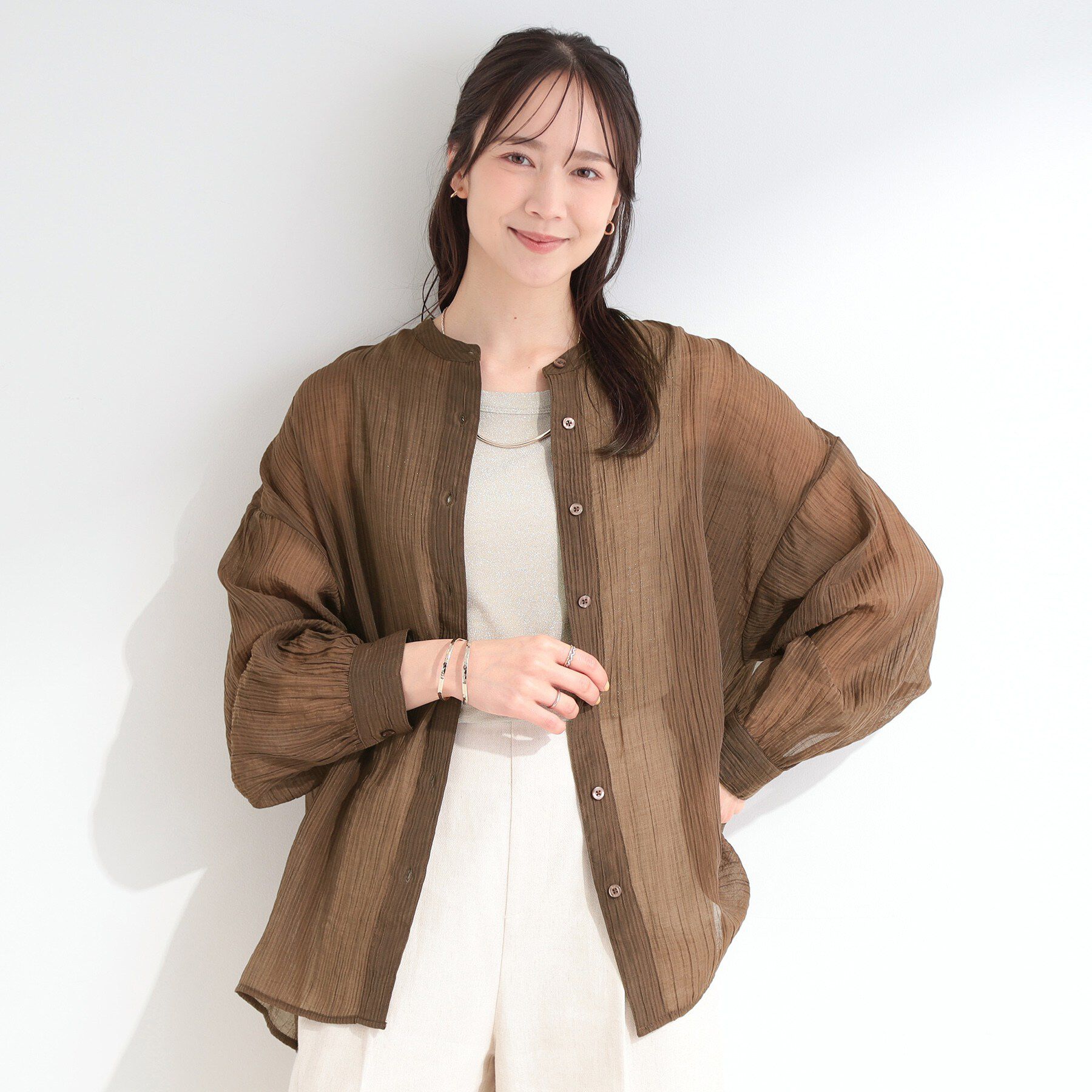 SHOO･LA･RUE「【S-LL】大人のシアー感 風合い楽しむバンドカラーシャツ」|シャツ・ブラウス|