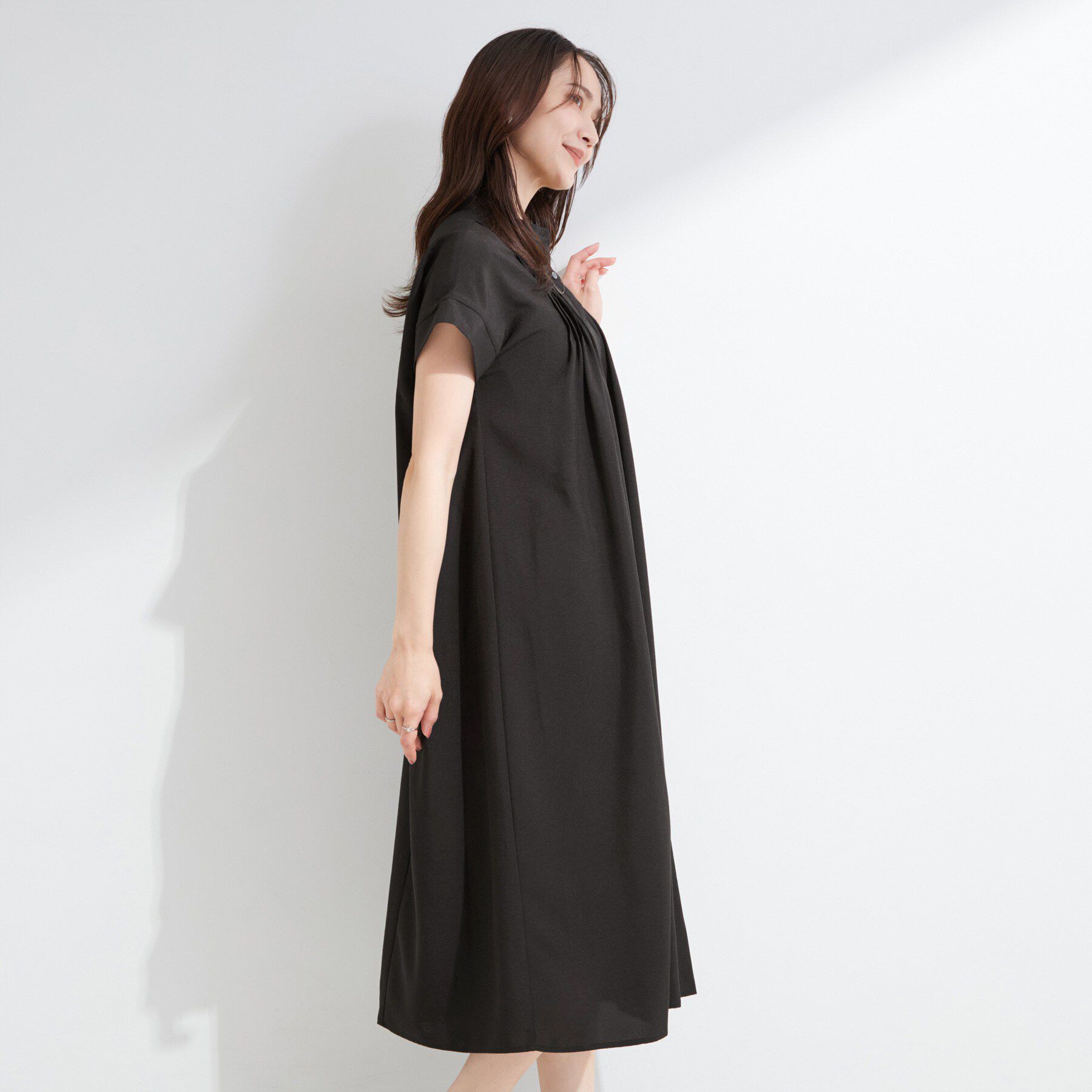 SHOO･LA･RUE「【S-LL/洗濯機可】ピンタックデザインがサマ見え Aラインワンピース」|ワンピース|