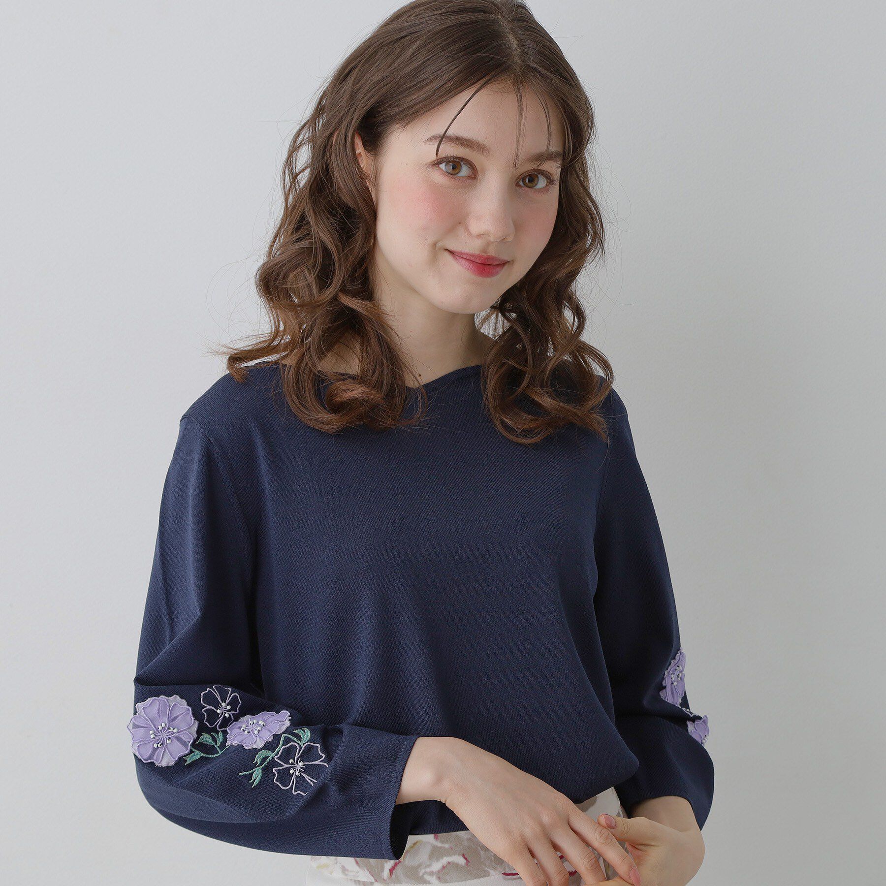 SunaUna「【SS～Lサイズ展開／フラワー刺繍】クラフトニット」|ニット・セーター|