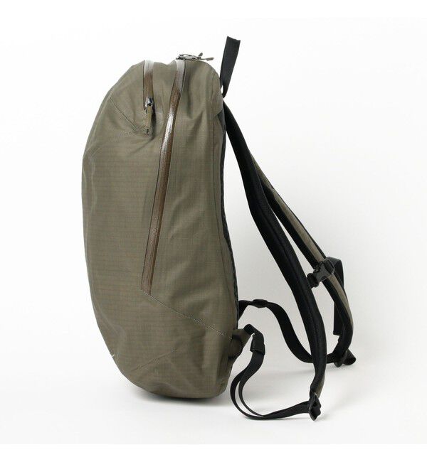 BEAMS「BEAMS｜ARC&rsquo;TERYX / Granville 16 Backpack｜バックパック｜シンプルデザイン」|リュック|
