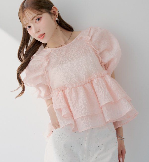  「【SALON by Chico】デザインパフ袖バックリボンペプラムブラウス」|シャツ・ブラウス|ピンク