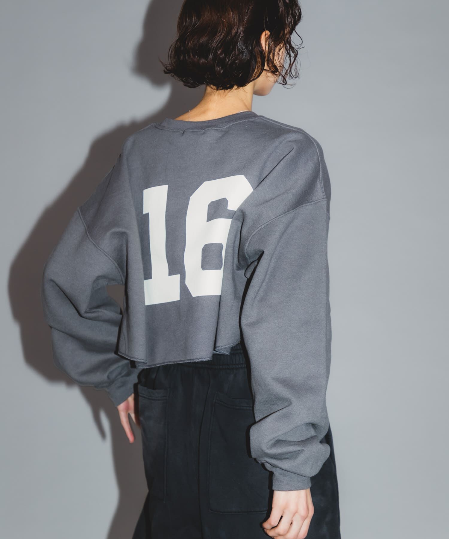 URBAN RESEARCH「Teya　SHORT SWEAT」|スウェット・ジャージ|チャコールグレー