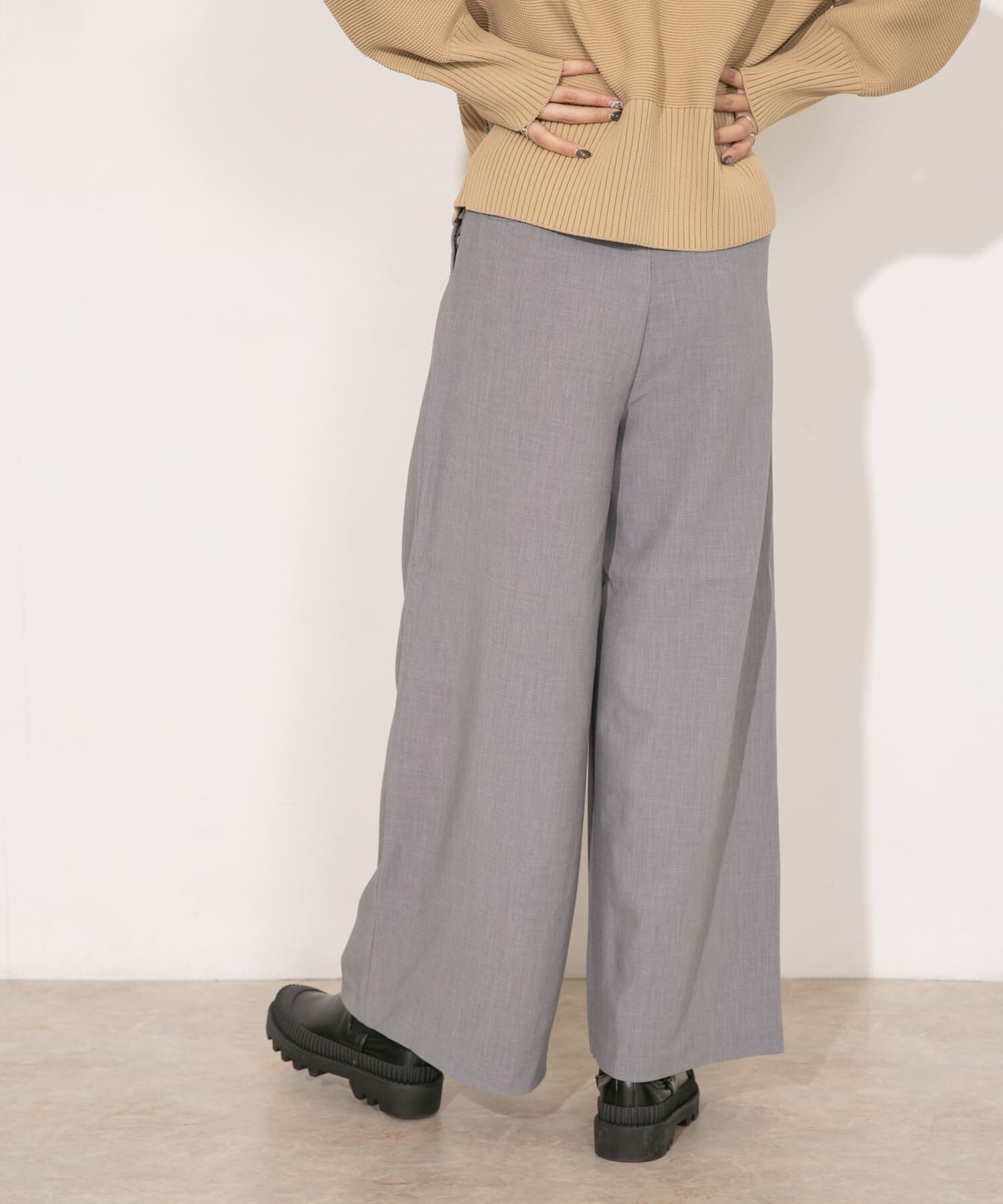  「ダブルタックワイドパンツ」|その他|