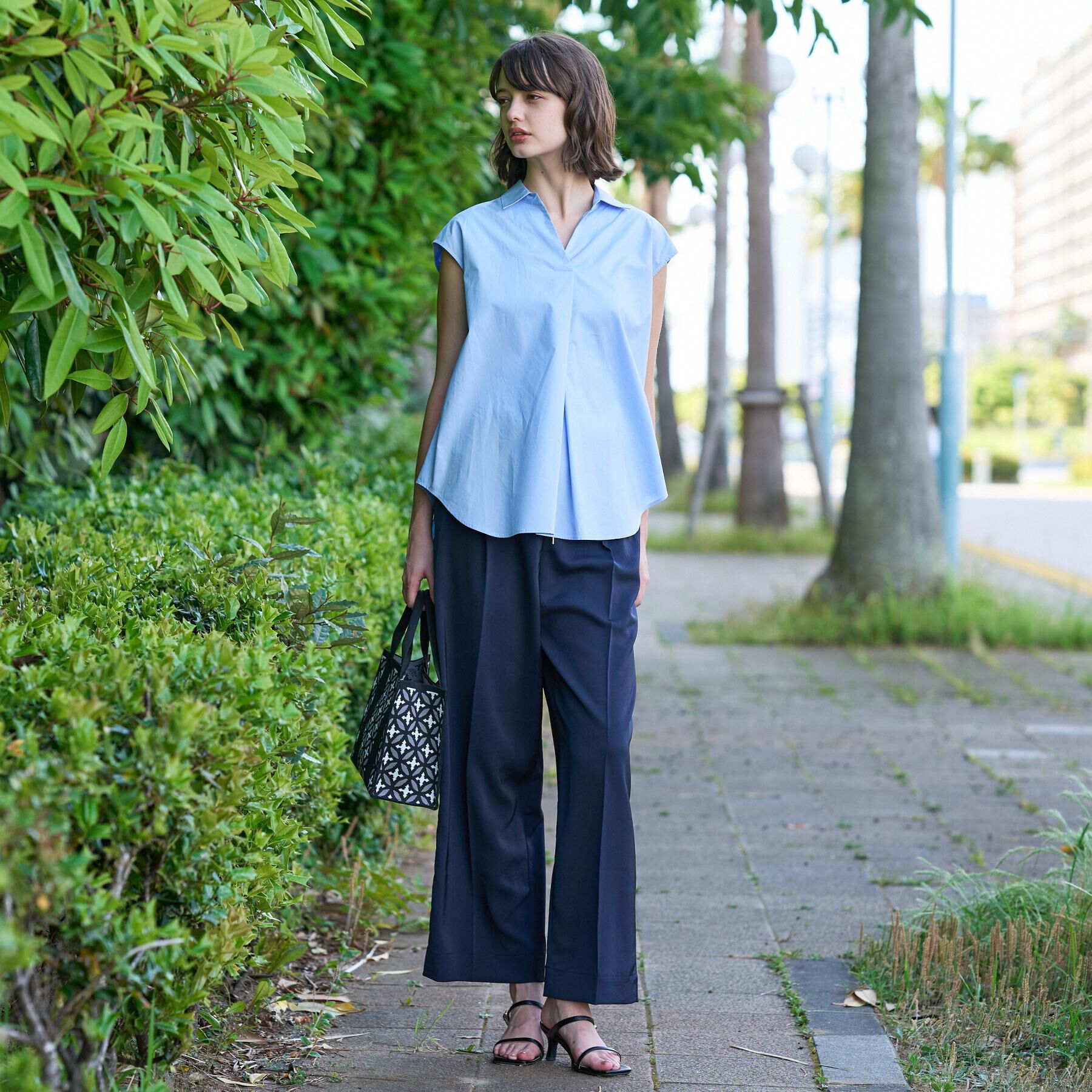 DRESSTERIOR「フレンチスリーブ スキッパーブラウス」|シャツ・ブラウス|