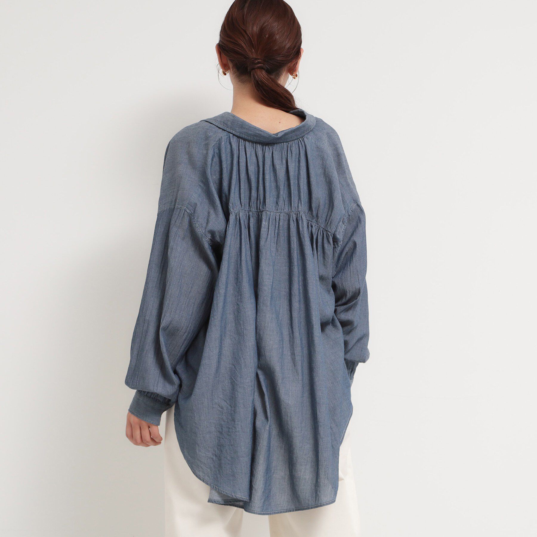 THE SHOP TK「軽やかでエアリー シアーデニムシャツ」|シャツ・ブラウス|