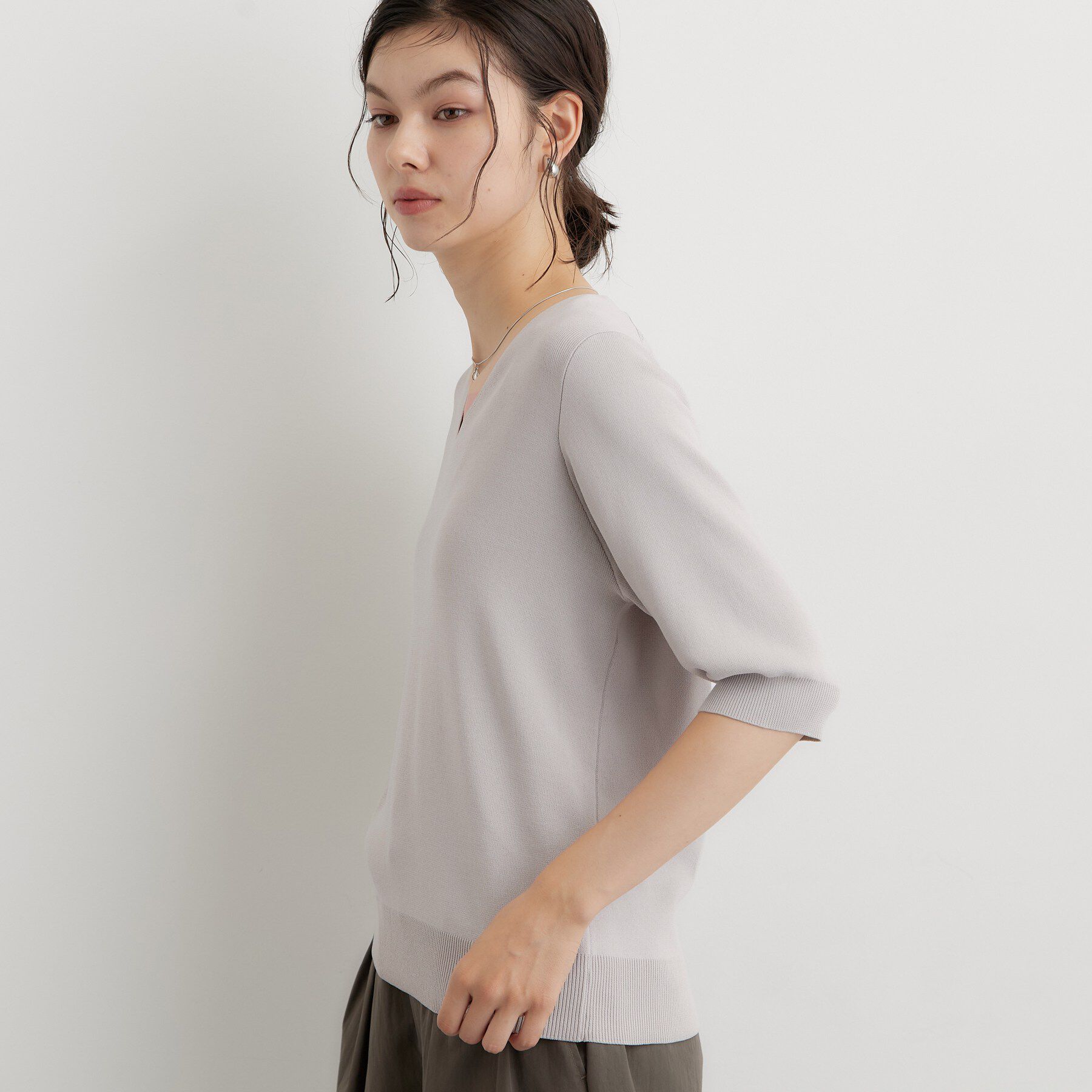 THE SHOP TK「【ひんやり】すっきりVネック 6分袖ニット」|ニット・セーター|