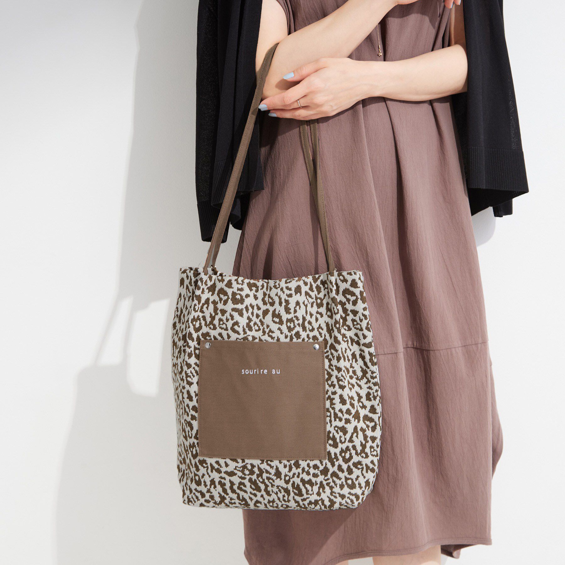 SHOO･LA･RUE「【柄が選べる】肩掛けしやすい キャンバストートバッグ」|トートバッグ|