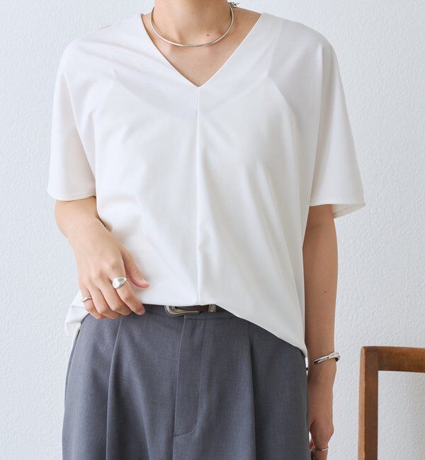  「Vネックコクーンカットソー【接触冷感/紫外線防止/セットアップ可】」|Tシャツ・カットソー|オフホワイト