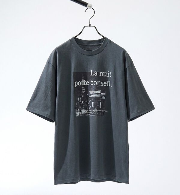 ABAHOUSE「SCENE GRAPHIC フォトTシャツ / リラックスフィット」|Tシャツ・カットソー|スミクロ
