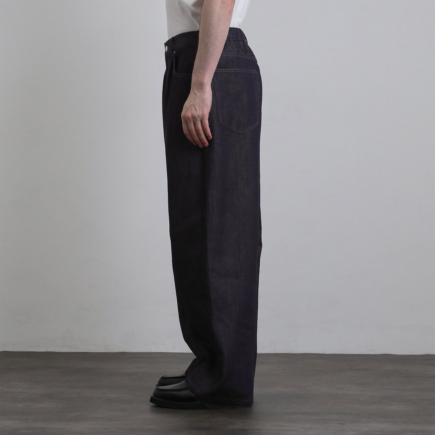 tk.TAKEO KIKUCHI「【色褪せしにくいデニム】Comfy Fadeless Denim Seriesバレルデニム」|デニム|