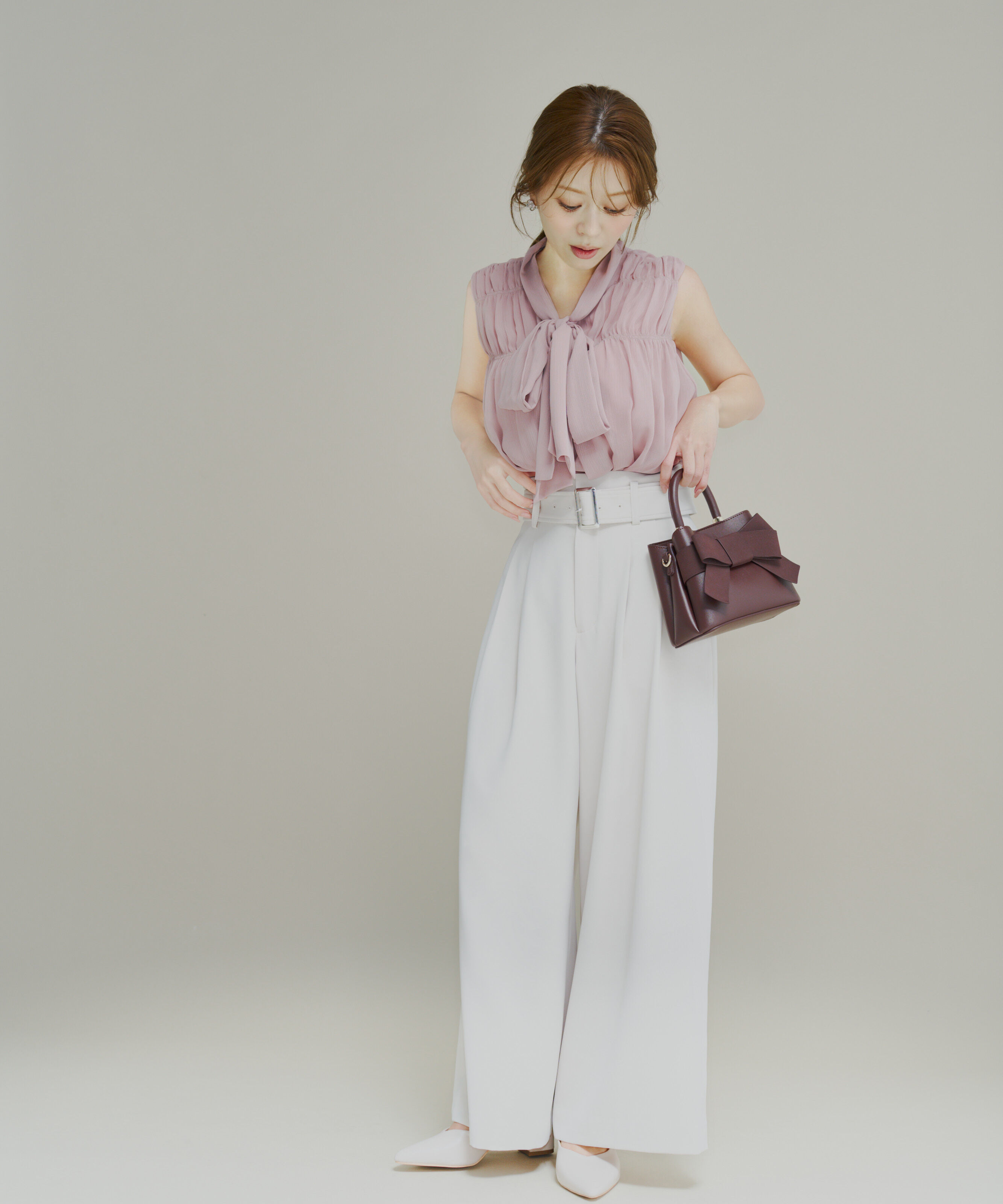 PROPORTION BODY DRESSING「＜a/mie＞ベルト付き2タックワイドパンツ」|その他|グレージュ