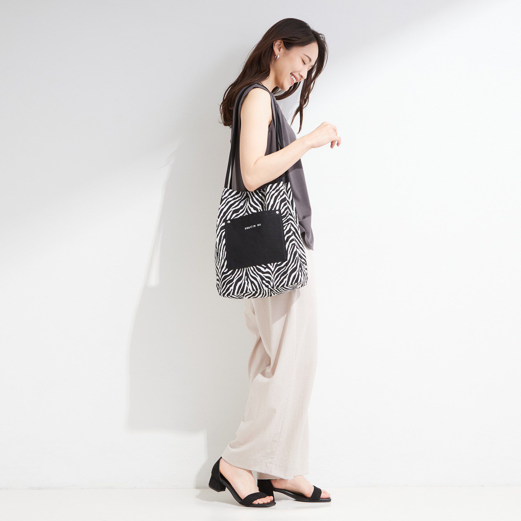 SHOO･LA･RUE「【柄が選べる】肩掛けしやすい キャンバストートバッグ」|トートバッグ|