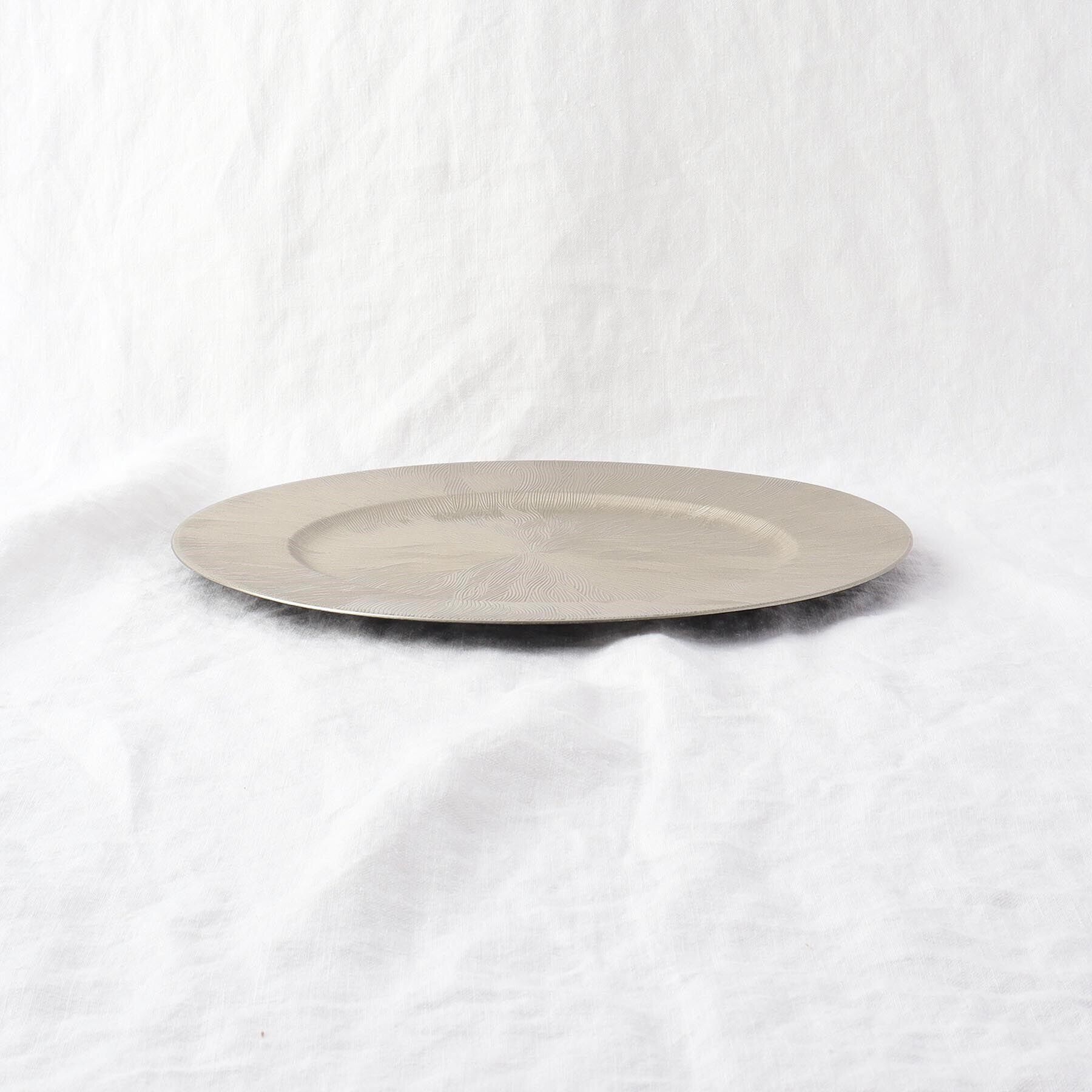212 KITCHEN STORE「チャージャープレート リーフウェーブ シャンパン シェーンプラス CH20232-C」|食器・キッチングッズ|
