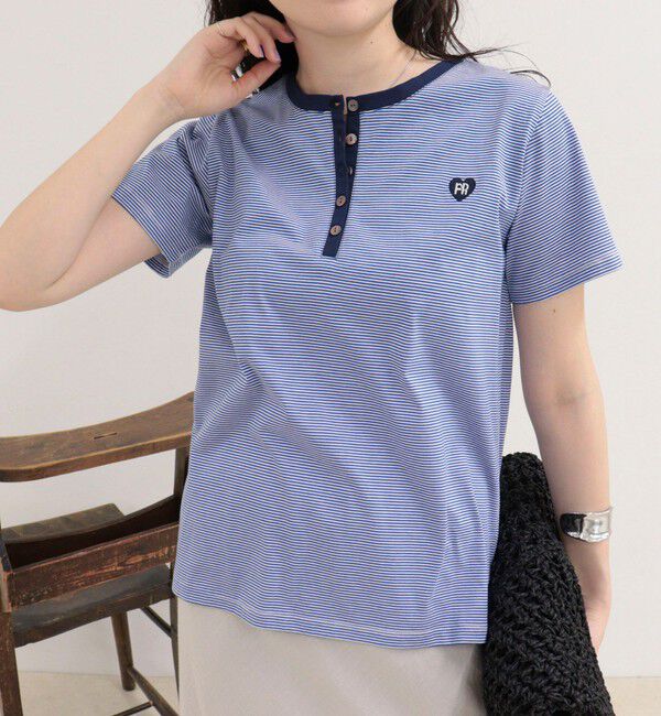 fredy emue「【昨年大人気！待望の再登場】ハートFR刺しゅうヘンリーネックTシャツ」|Tシャツ・カットソー|