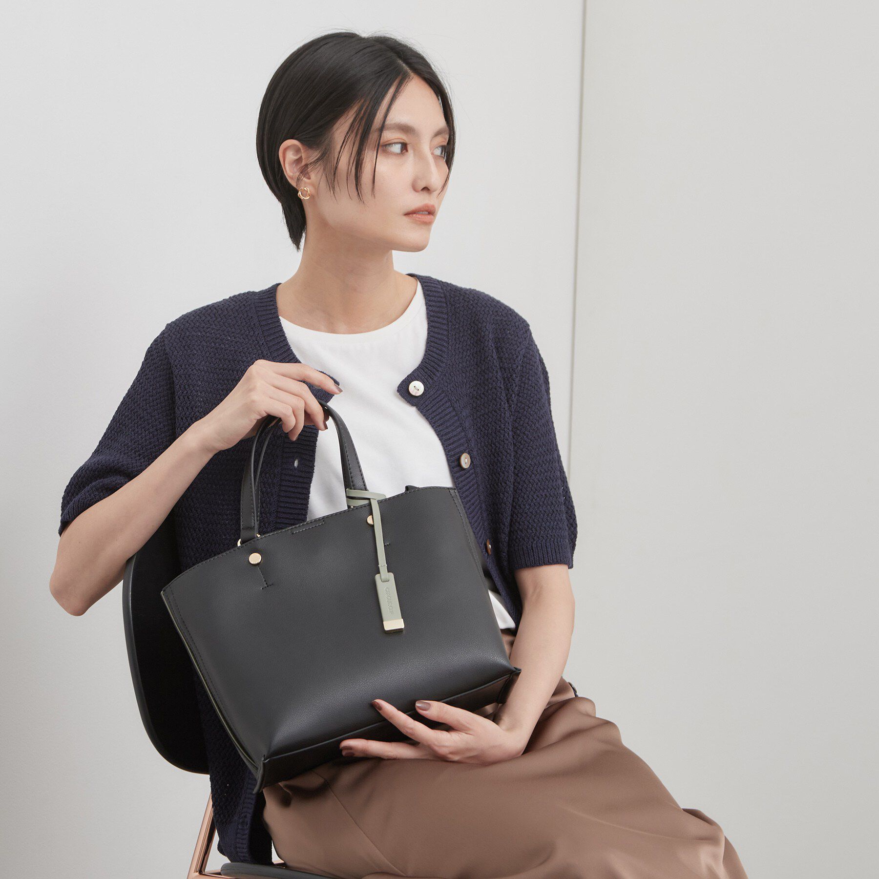 OPAQUE.CLIP「【2WAY／3層仕様／通勤対応】名品バイカラーミドルトートバッグ」|トートバッグ|