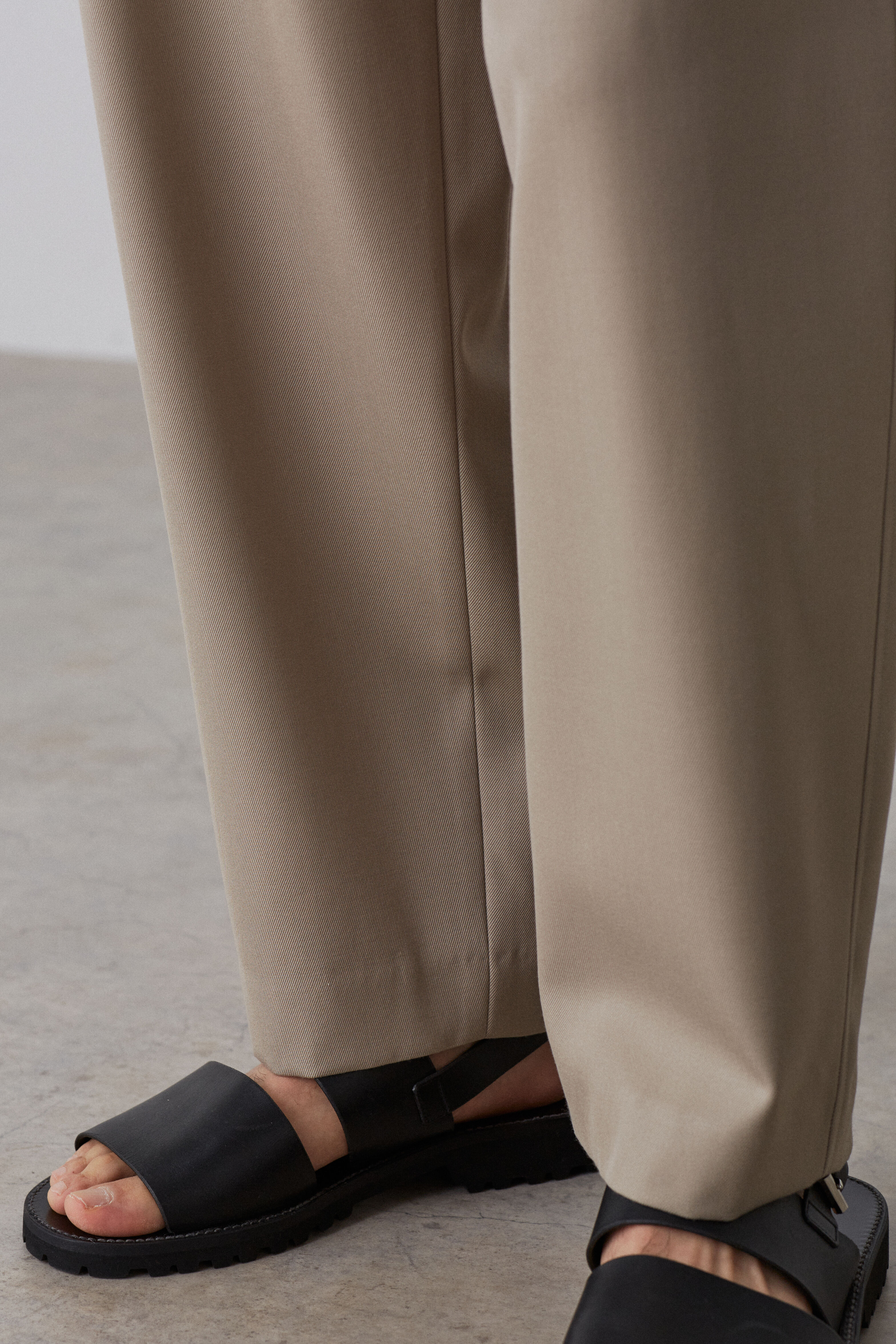 YLEVE 「YLEVE / WOOL SURGE EASY TROUSERS」|その他|