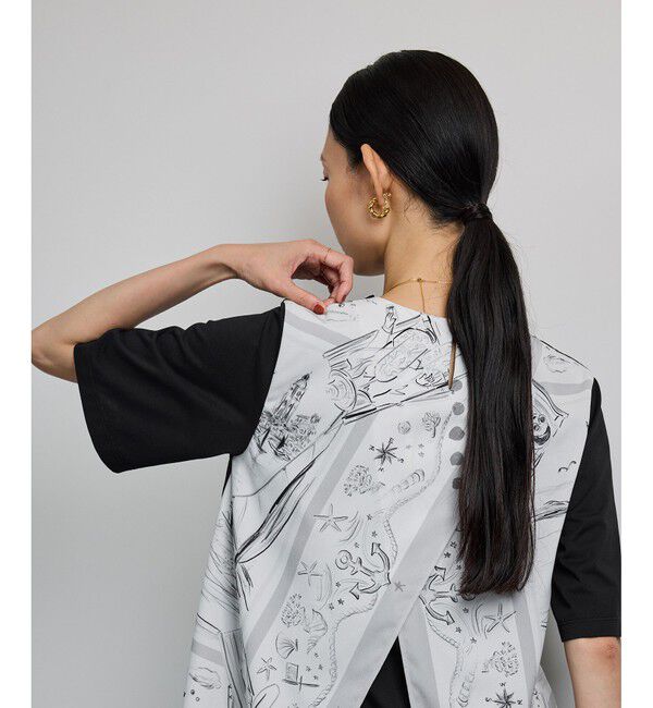 ROPE「【洗える】【YUKO SAEKI for ROPE'・コラボ】スカーフ柄プリント Aラインカットソー」|Tシャツ・カットソー|