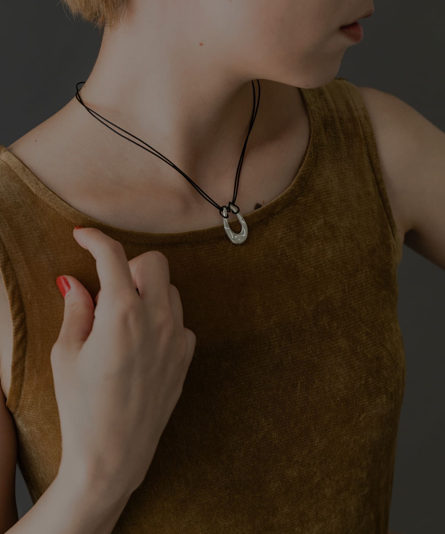 SMELLY「SMELLY so&rsquo;　oval plate cord necklace」|ネックレス|