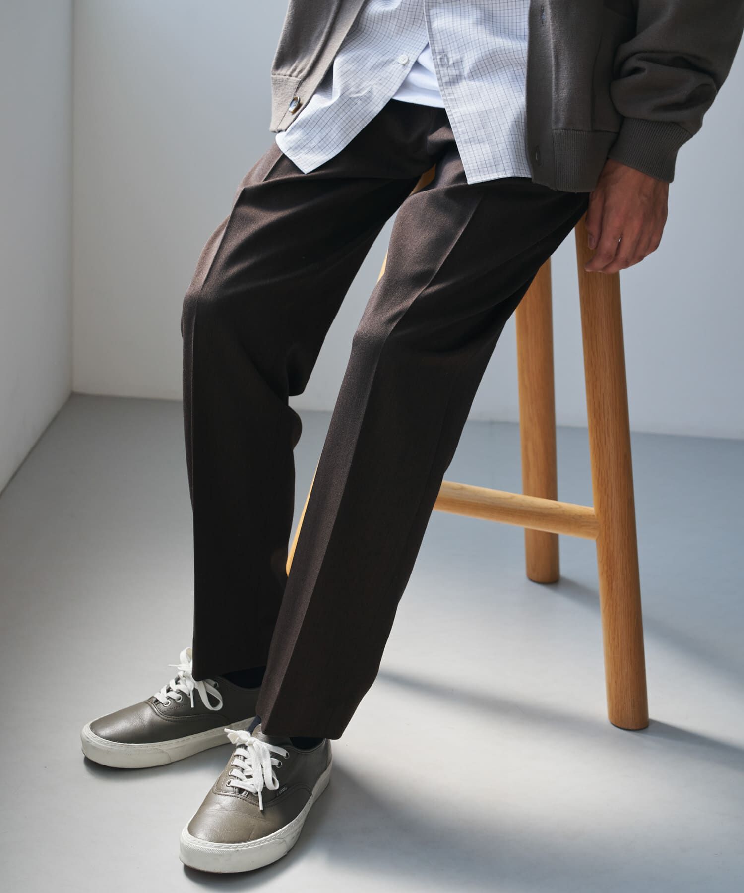 URBAN RESEARCH DOORS「『仁村紗和さん着用』『UR TECH』完声テーパードトラウザー」|その他|ブラウン