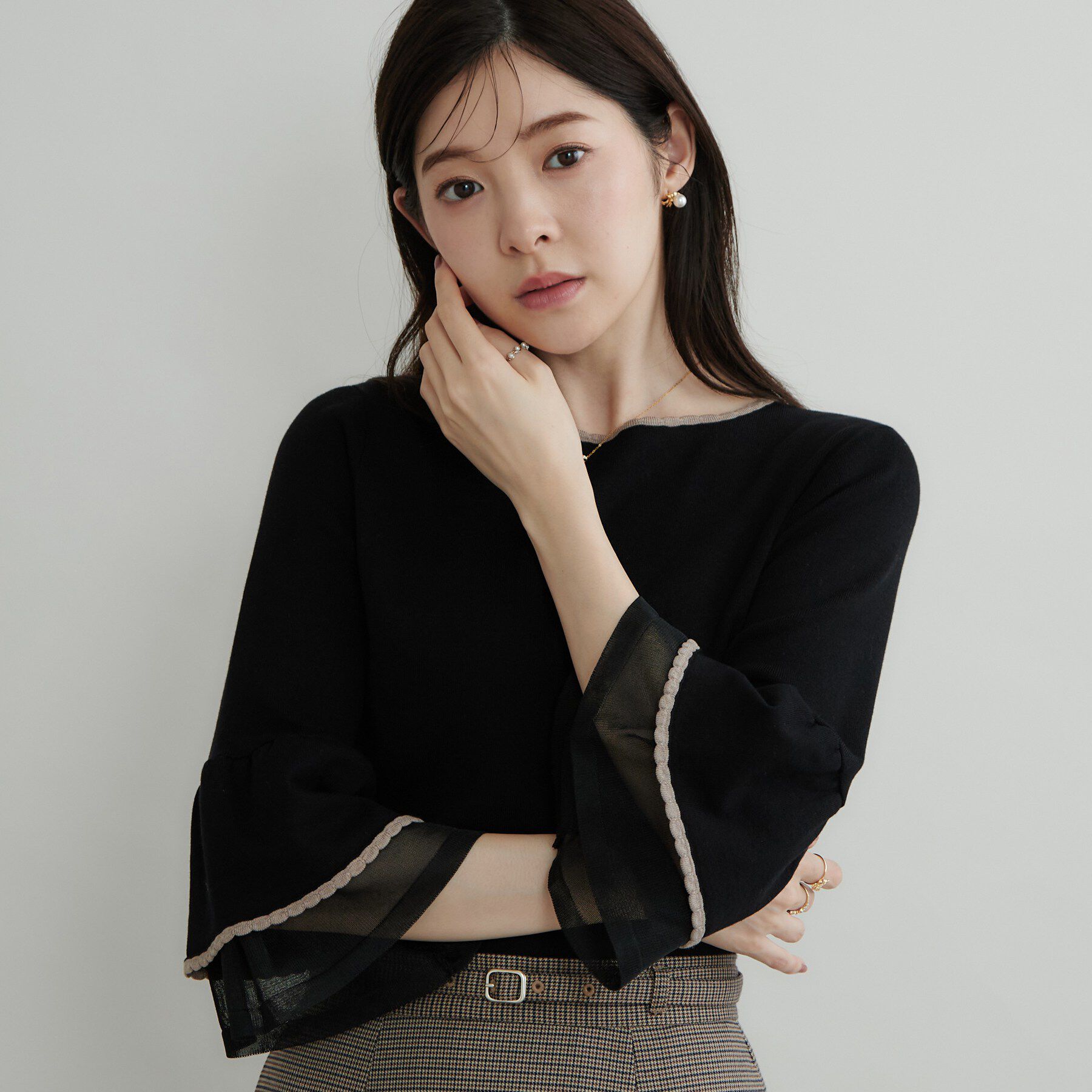 Couture broach「シアーフレアー袖ニットトップス」|ニット・セーター|ブラック(019)