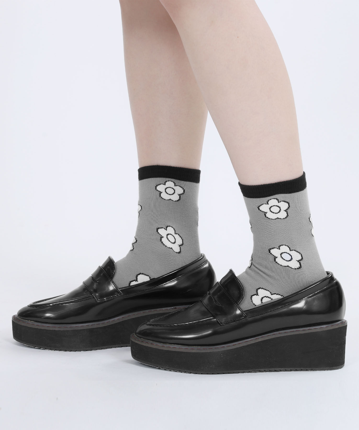 MARY QUANT「カートゥーンデイジー ソックス」|ソックス|グレー