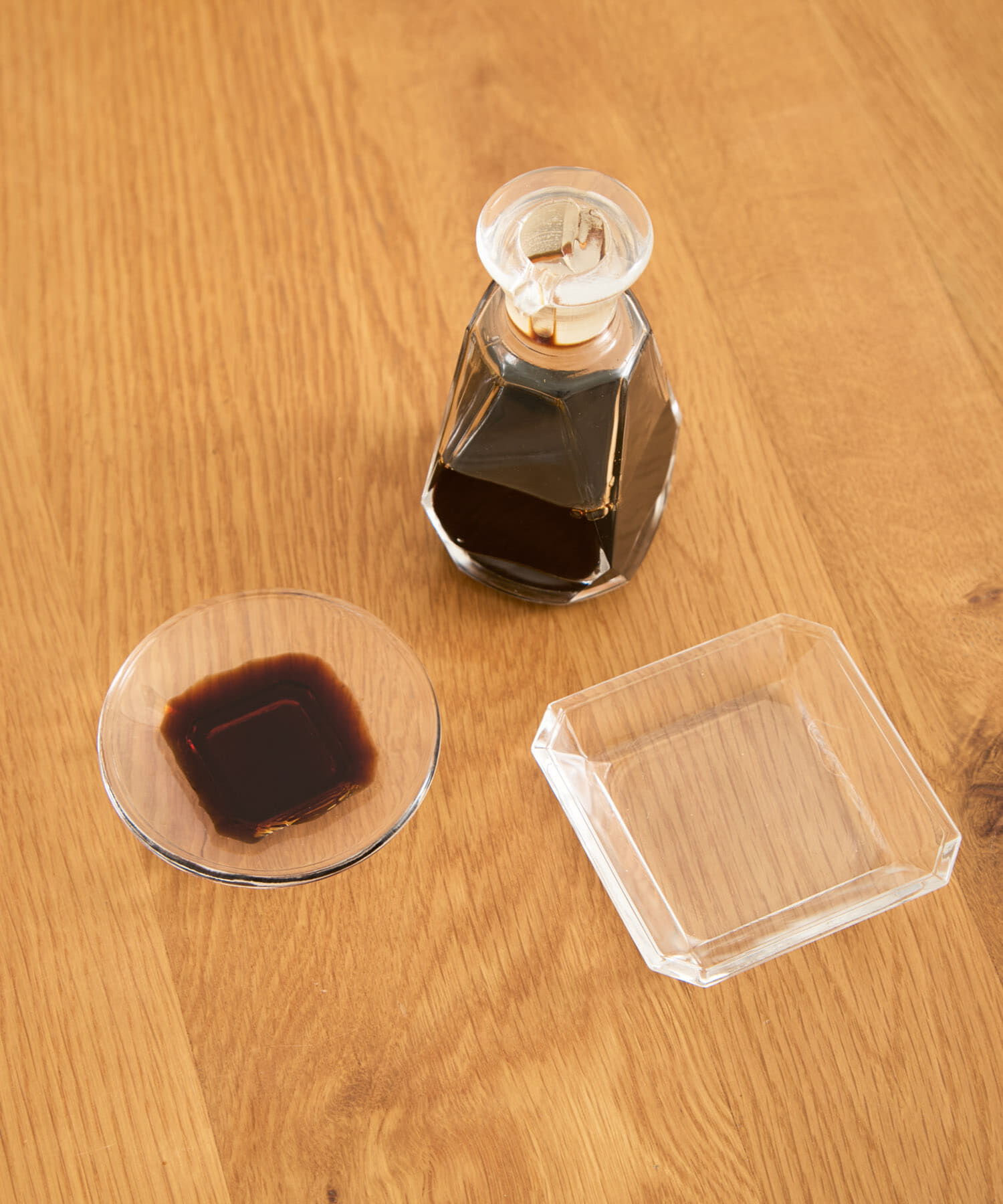 URBAN RESEARCH DOORS「岩澤硝子　江戸前醤油皿 角」|食器・キッチングッズ|
