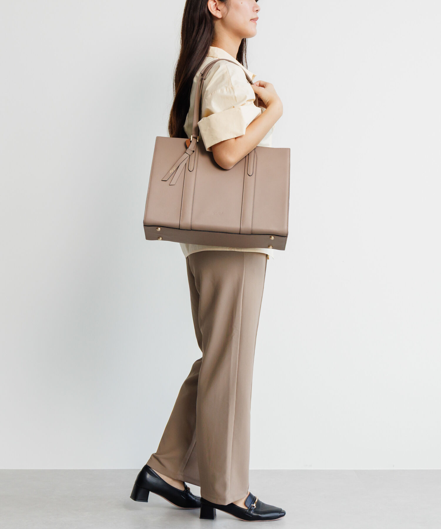 Jewelna Rose「本革 トートバッグ Jewelna Rose フィンリー レザートート A4/13.3インチPC収納 65591」|トートバッグ|