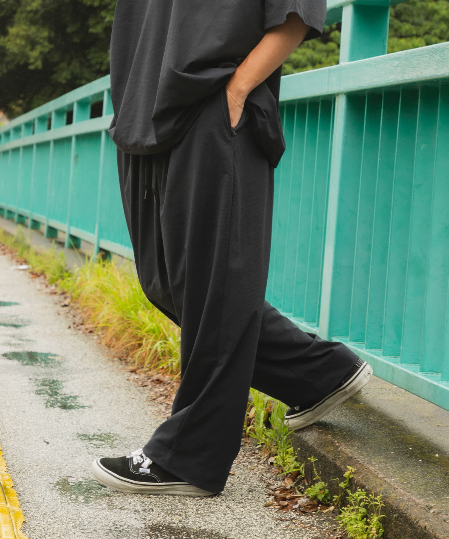 URBAN RESEARCH「Wide Dad　BREEZY TECH EASY PANTS」|その他|