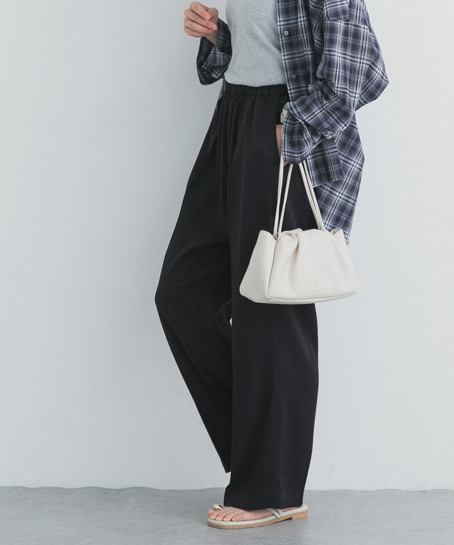 URBAN RESEARCH DOORS「トロミタックギャザーパンツ」|その他|ブラック