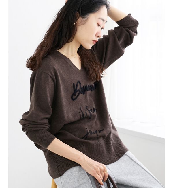  「フレーズロゴ刺繍Vネックニット」|ニット・セーター|