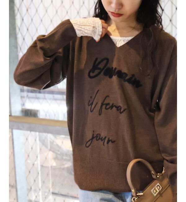  「フレーズロゴ刺繍Vネックニット」|ニット・セーター|