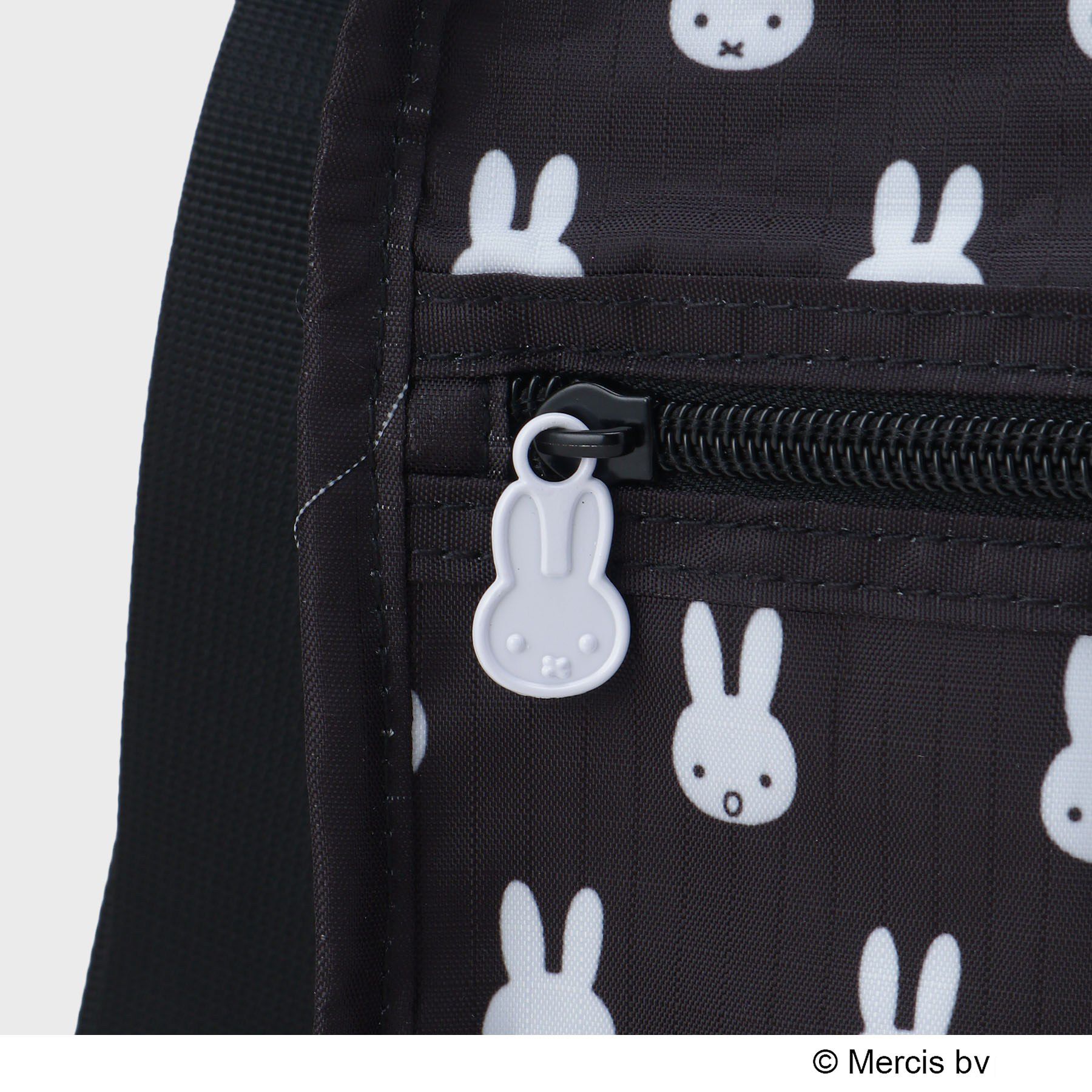 OPAQUE.CLIP「◆【miffy】総柄プリント折りたたみキャリーオンBIGトートバッグ」|ボストンバッグ|
