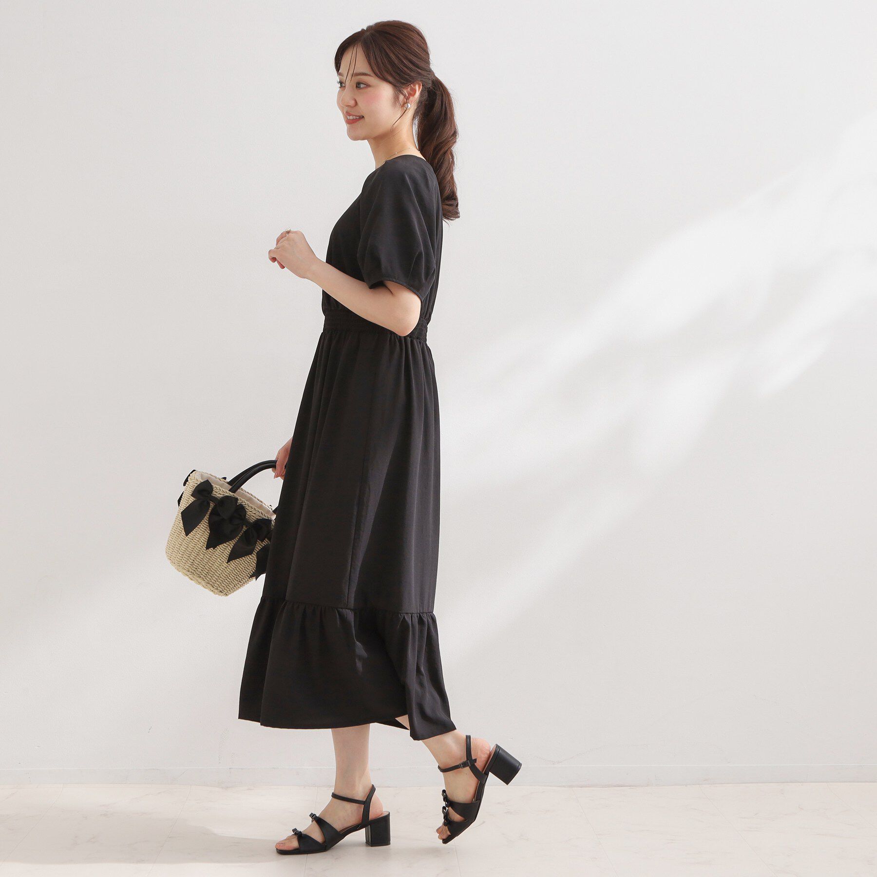 Couture broach「【体型カバー・洗濯機可】ウエストシャーリング Vネックワンピース」|ワンピース|