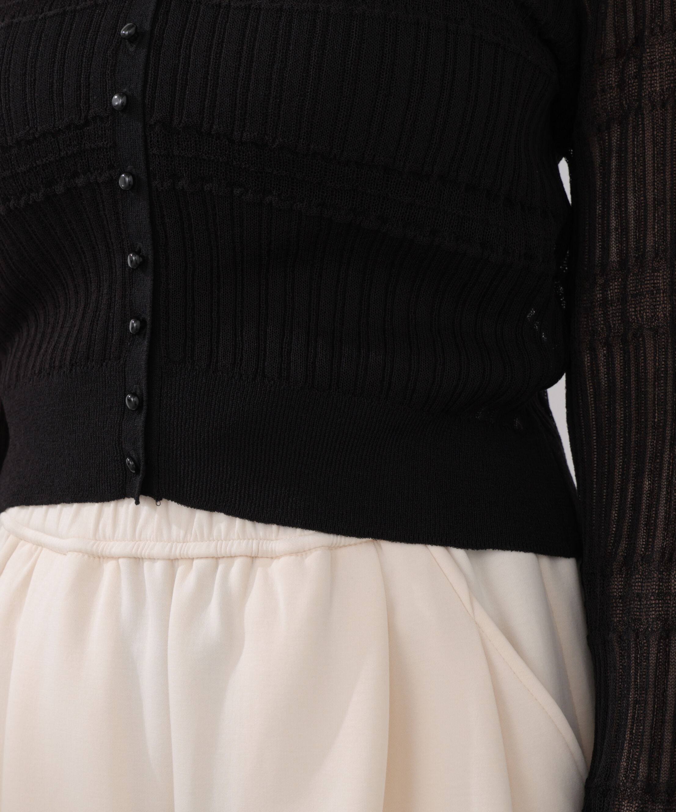 PROPORTION BODY DRESSING「〈a/mie〉変わり織透かし編みカーディガン 26SS」|ニット・セーター|