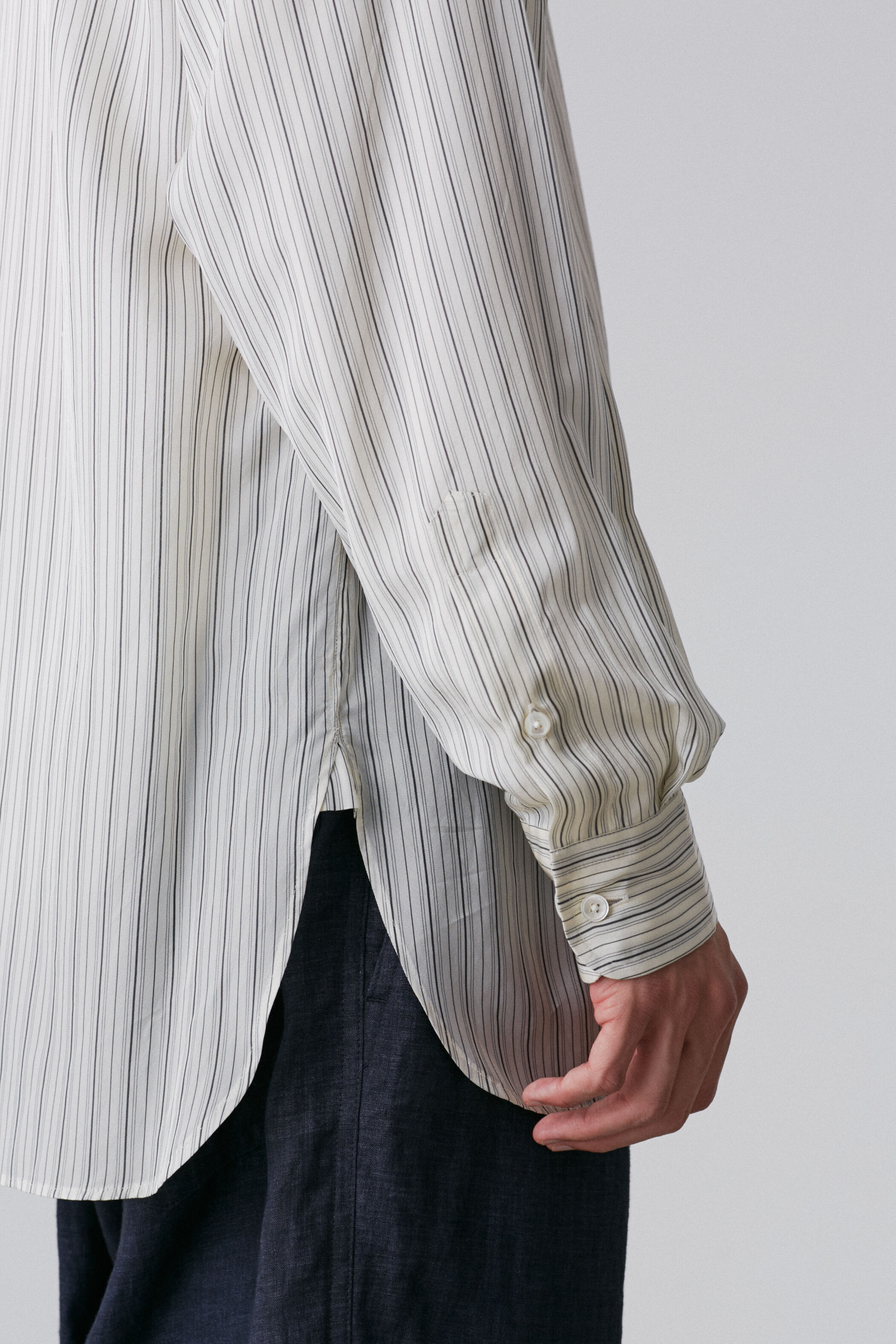 YLEVE 「YLEVE / ACETATE CUPRA STAND COLLAR SHIRT」|シャツ・ブラウス|