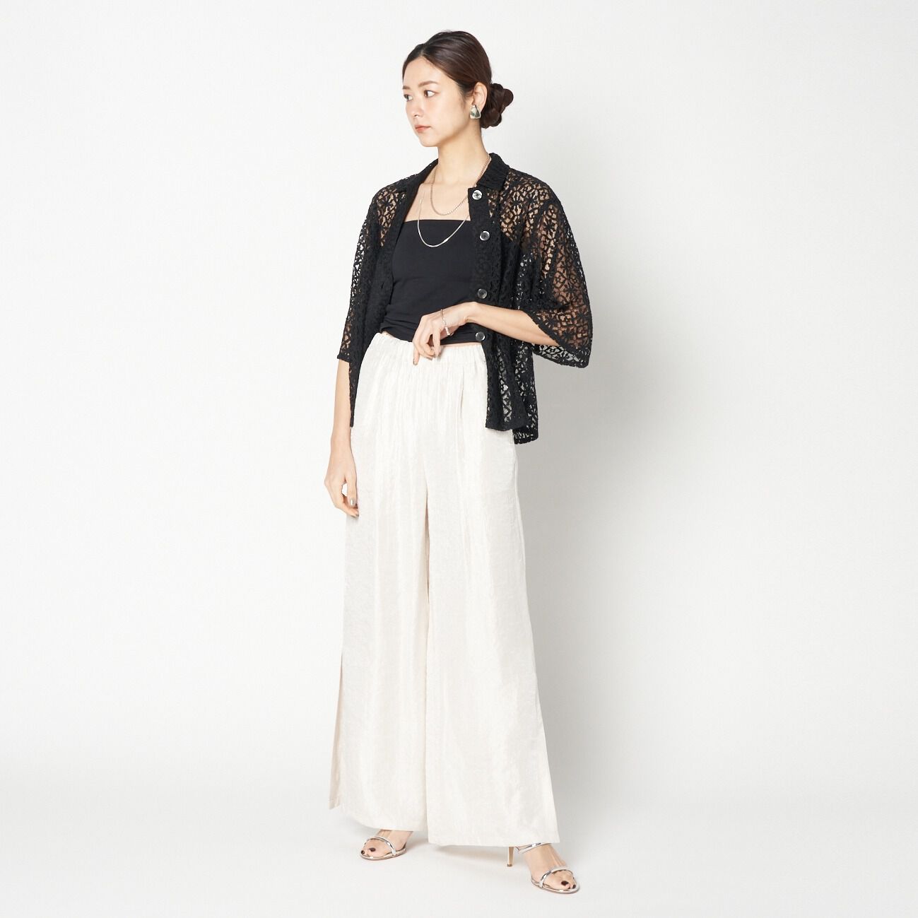 HELIOPOLE「HELIOPOLE SATIN SLIT EASY PANTS」|チノ|