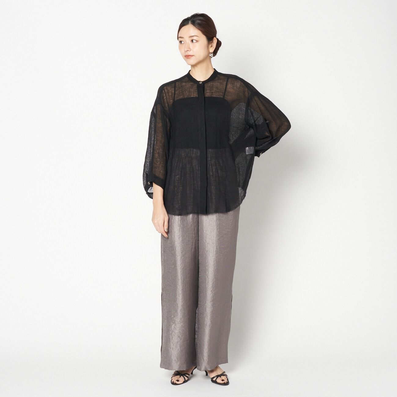 HELIOPOLE「HELIOPOLE SATIN SLIT EASY PANTS」|チノ|
