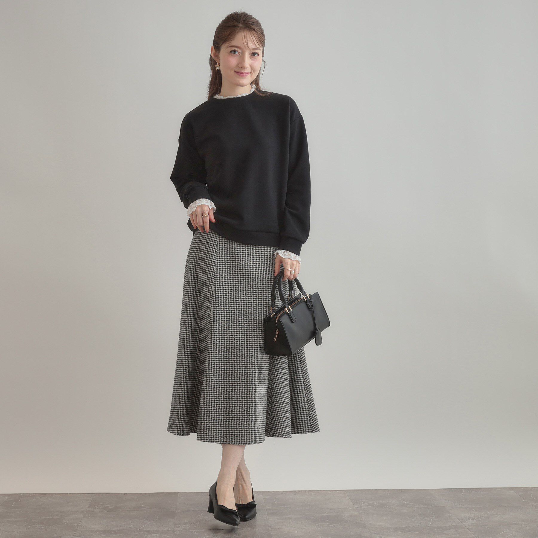 Couture broach「【大人可愛い・きれいめ】フリルデザインダンボールプルオーバー」|Tシャツ・カットソー|