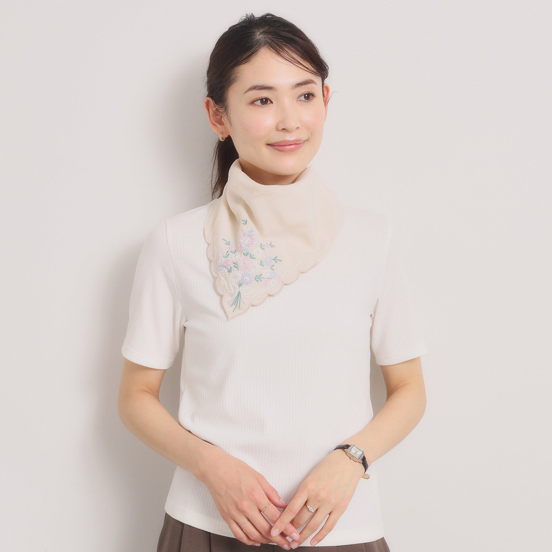 ITS&rsquo;DEMO「【UVケア】箱入りリング付き刺繍スカーフ」|バンダナ・スカーフ|