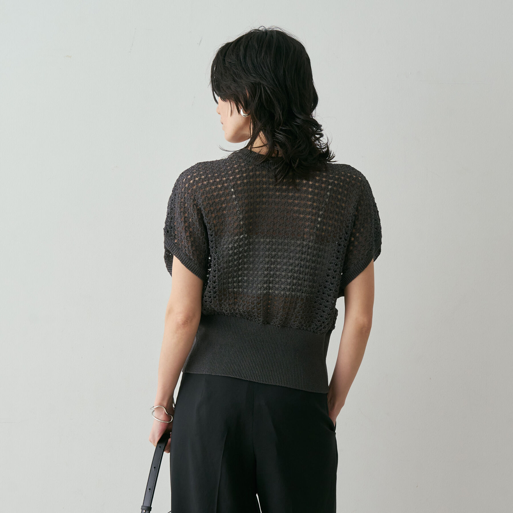 qualite「【一枚でサマになる】ZIP UP透かしニット」|ニット・セーター|